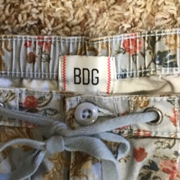 BDG Floral Cargo Pants - Multicolor Floral - Picture 6 of 10